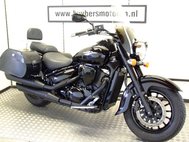 suzuki - intruder-c-800-classic