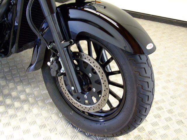 suzuki - intruder-c-800-classic