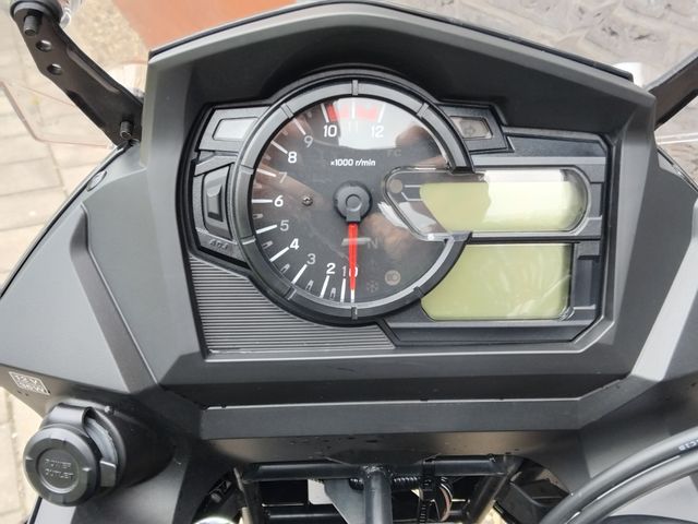 suzuki - v-strom-650-xta