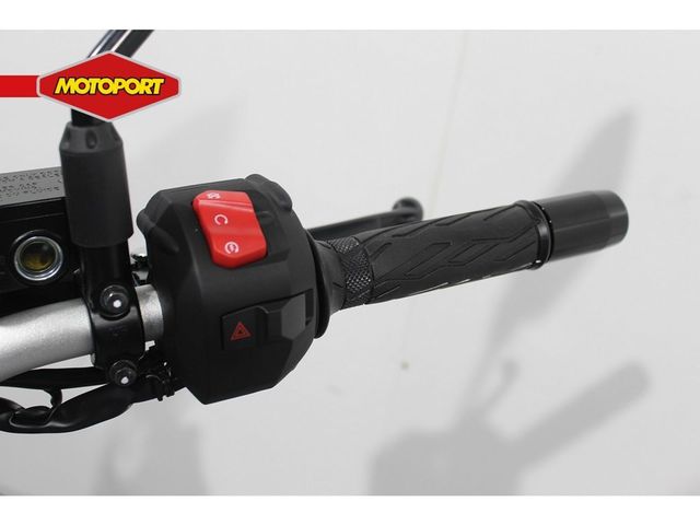 suzuki - v-strom-800