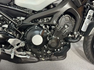 YAMAHA XSR 900 ABS – foto 2
