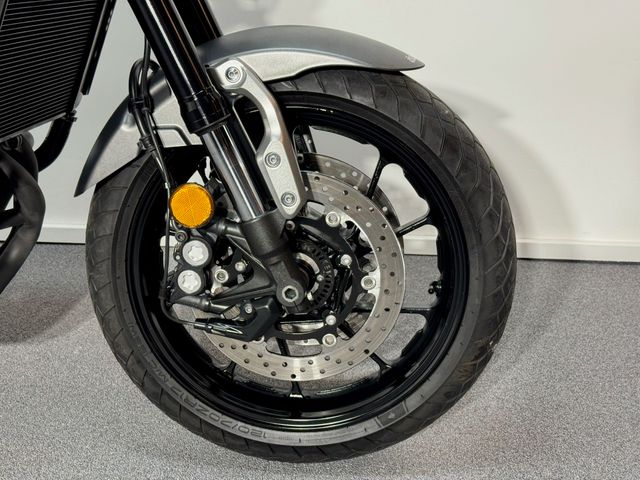 yamaha - xsr-900-abs