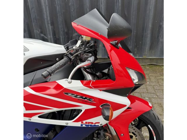 honda - cbr-1000-rr-fireblade