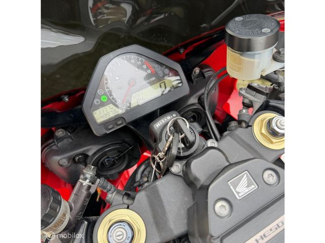 honda - cbr-1000-rr-fireblade