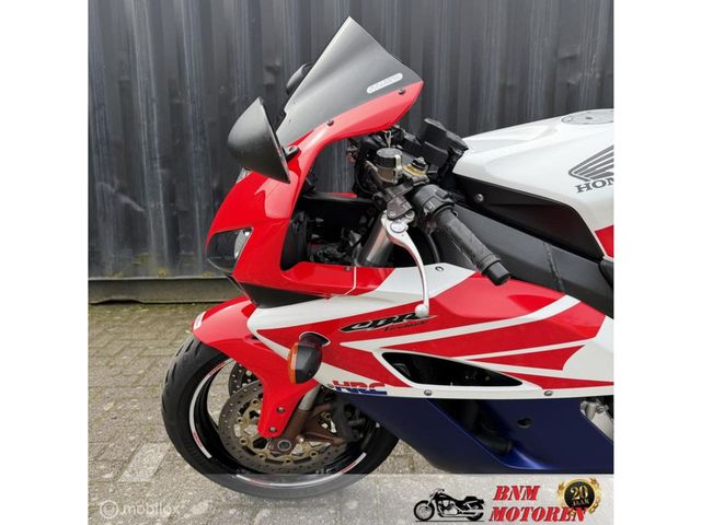 honda - cbr-1000-rr-fireblade