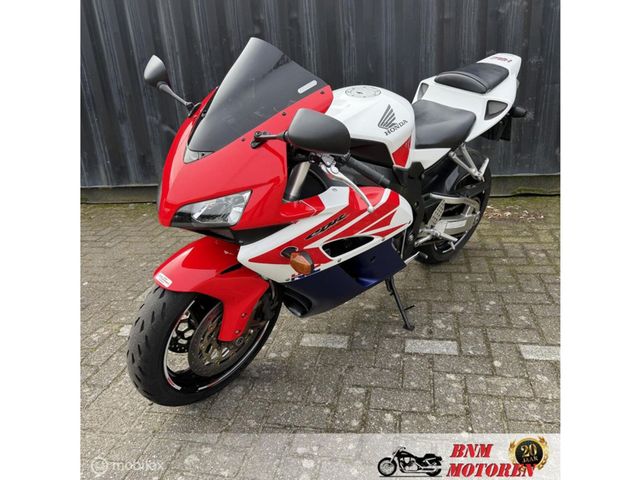 honda - cbr-1000-rr-fireblade