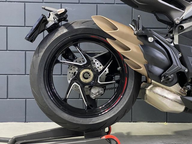 mv-agusta - brutale-800-rr