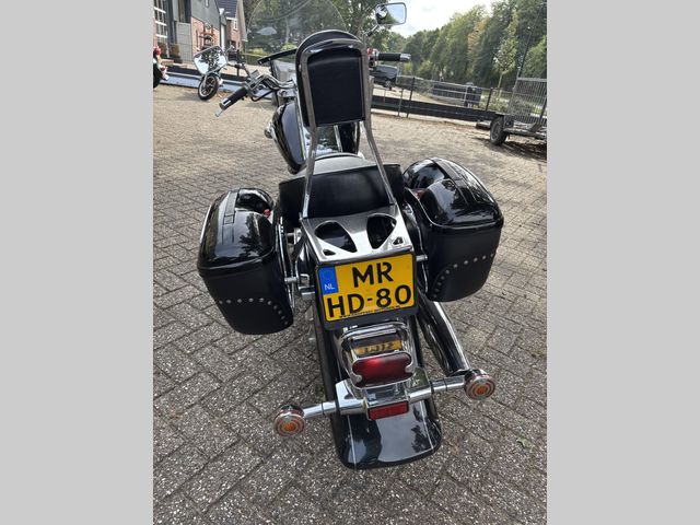 suzuki - vl-1500-lc-intruder