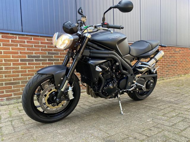 triumph - speed-triple-1050