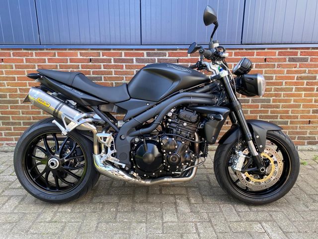 triumph - speed-triple-1050