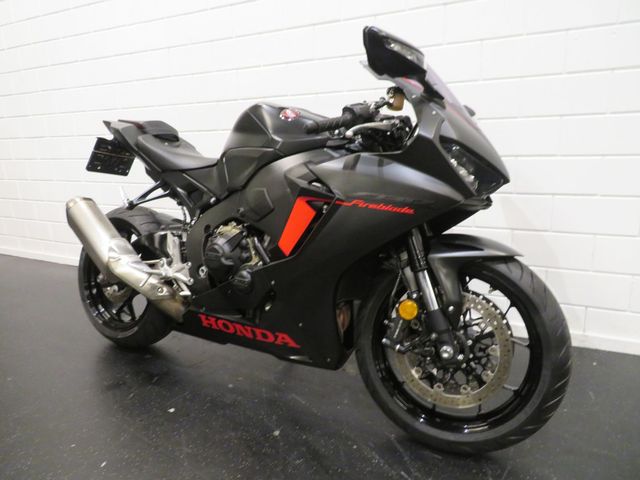 honda - cbr-1000-rr-fireblade