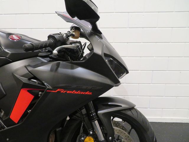 honda - cbr-1000-rr-fireblade