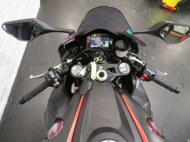 honda - cbr-1000-rr-fireblade