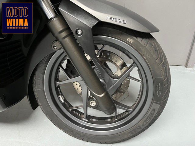 yamaha - x-max-250-abs