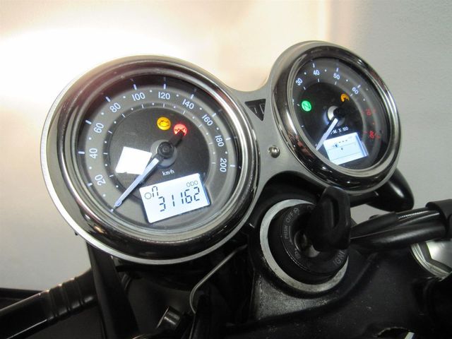 triumph - bonneville-t-100
