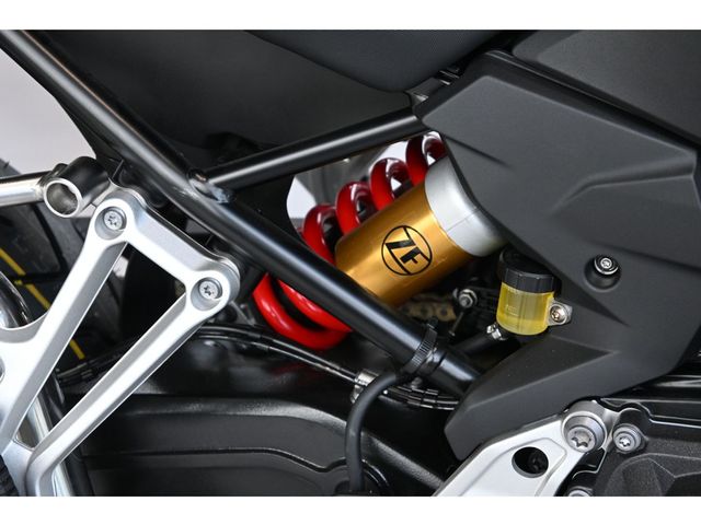 bmw - f-900-gs-adventure