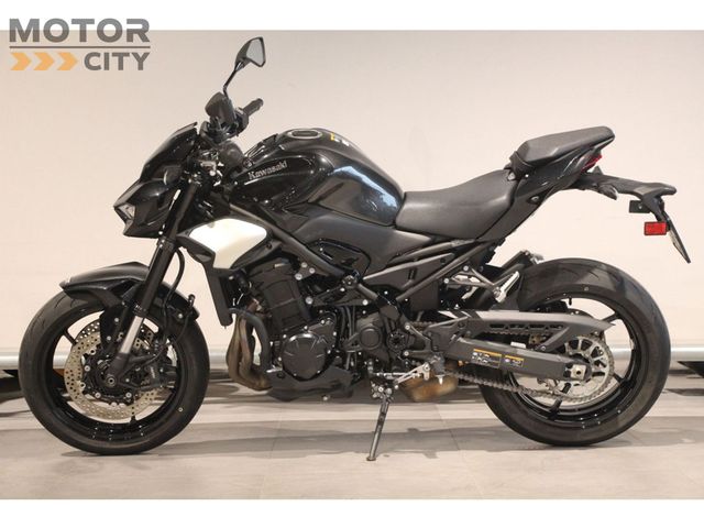 kawasaki - z900