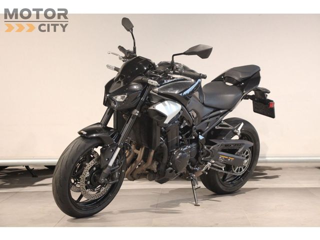 kawasaki - z900