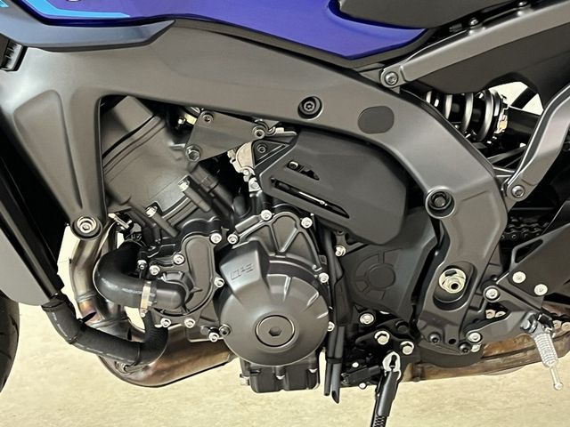 yamaha - mt-09-y-amt