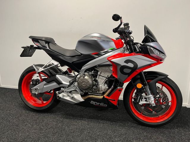 aprilia - tuono-660