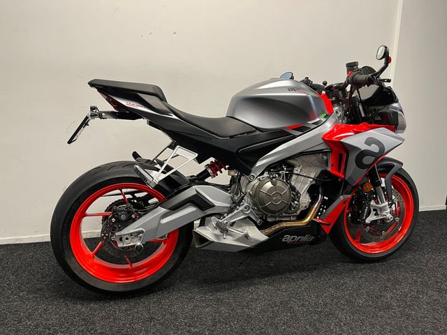 aprilia - tuono-660
