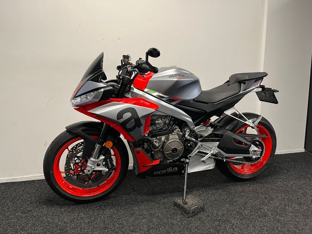aprilia - tuono-660