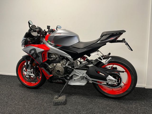 aprilia - tuono-660