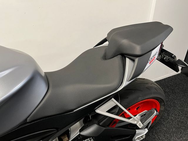 aprilia - tuono-660
