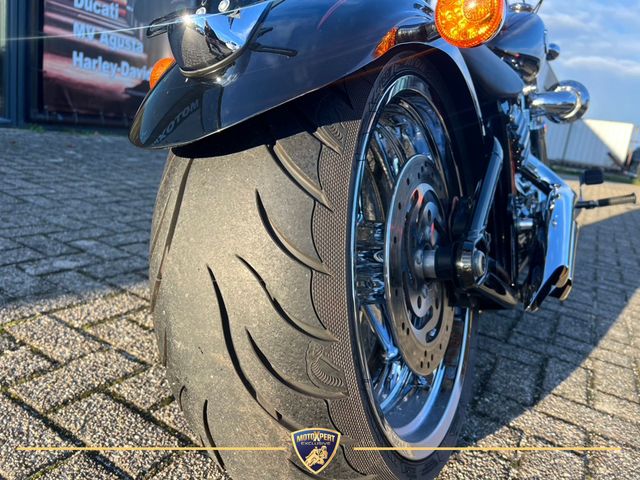 harley-davidson - rocker-c-fxcwc