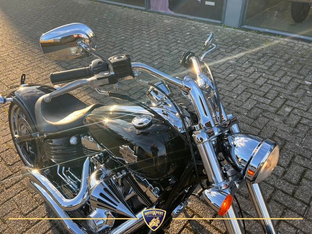 harley-davidson - rocker-c-fxcwc