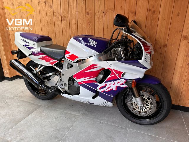 honda - cbr-900-rr-fireblade