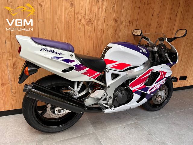 honda - cbr-900-rr-fireblade