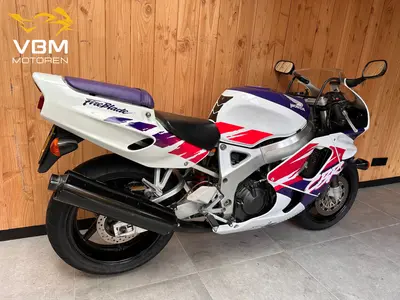 HONDA CBR 900 RR FIREBLADE – foto 3