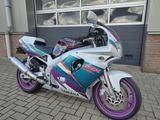 YAMAHA FZR 600 R