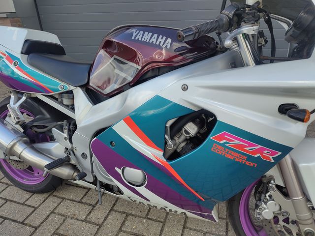 yamaha - fzr-600-r
