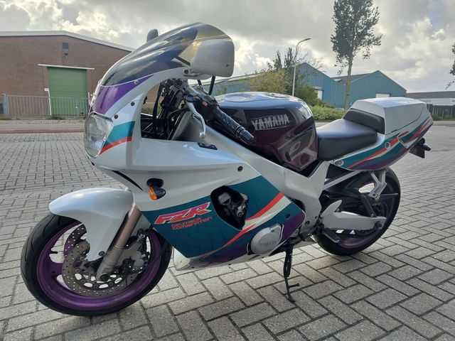 yamaha - fzr-600-r