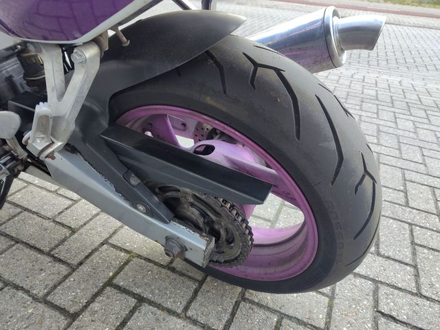 yamaha - fzr-600-r