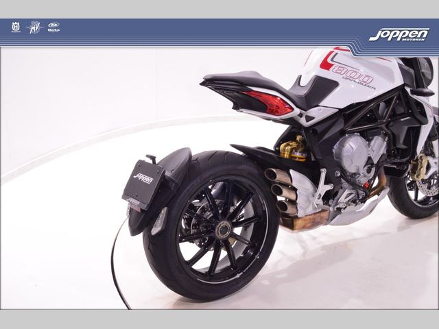 mv-agusta - dragster-800