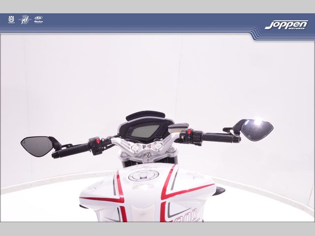 mv-agusta - dragster-800