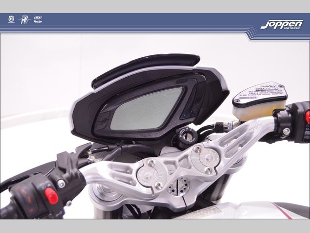 mv-agusta - dragster-800