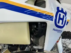 Husqvarna TE 300 Heritage 2023 occasion – foto 12 van 15