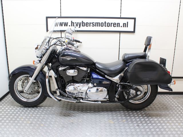 suzuki - intruder-c-800-classic
