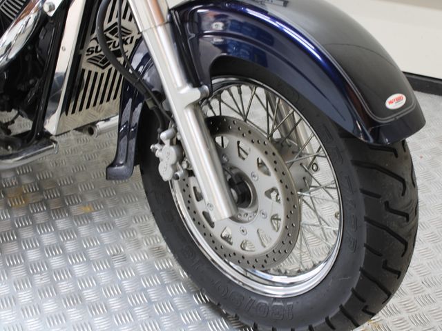 suzuki - intruder-c-800-classic