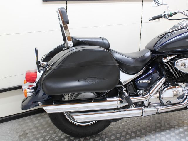 suzuki - intruder-c-800-classic