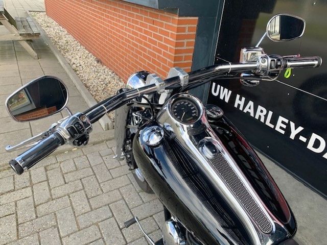 harley-davidson - deuce-fxstd-softail