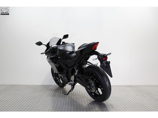 yamaha - r3