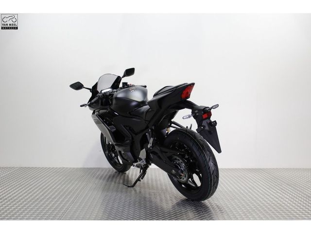 yamaha - r3