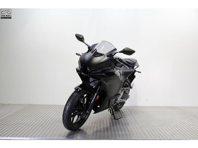 yamaha - r3