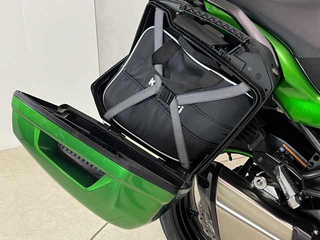 kawasaki - versys-1000-se-tourer