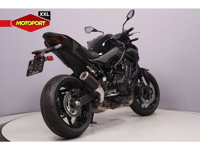 kawasaki - z900
